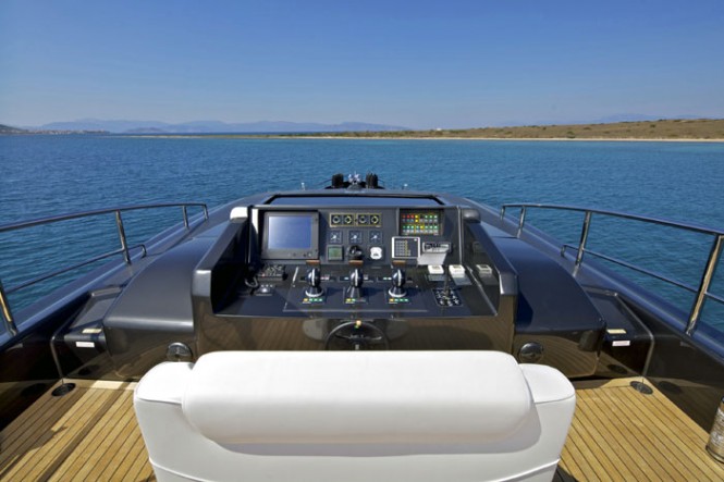 Yacht OPATI -  Flybridge